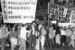 تظاهرات «فدراسیون روان‌پزشکان آرژانتین» علیه حکومت نظامی